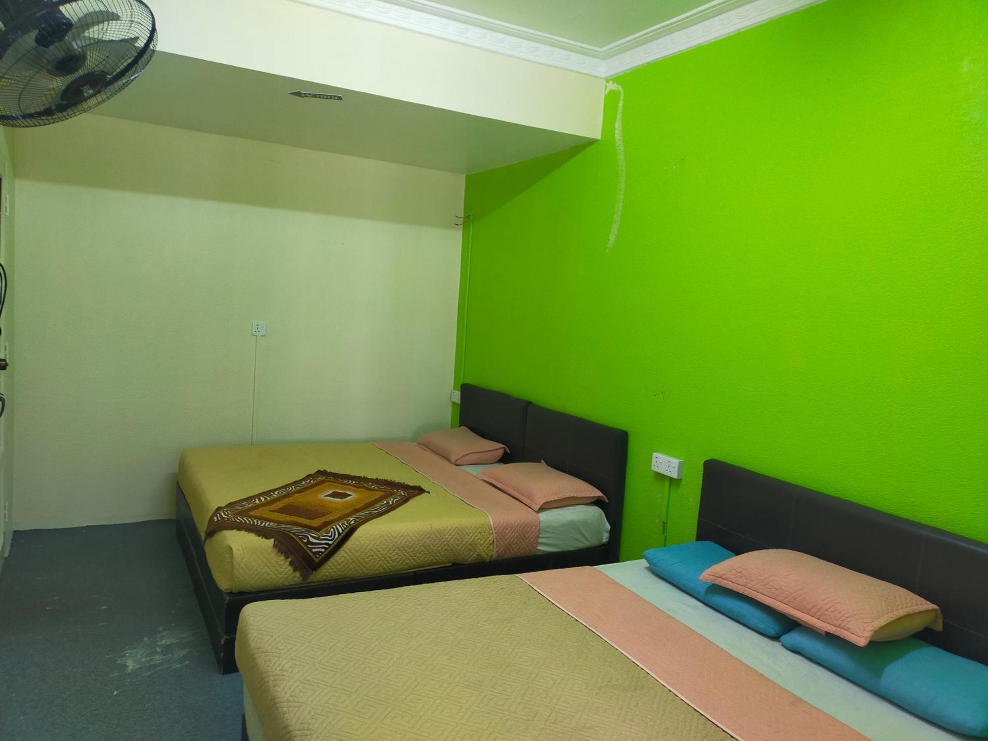 Netasha Holiday Inn Tanah Rata Esterno foto