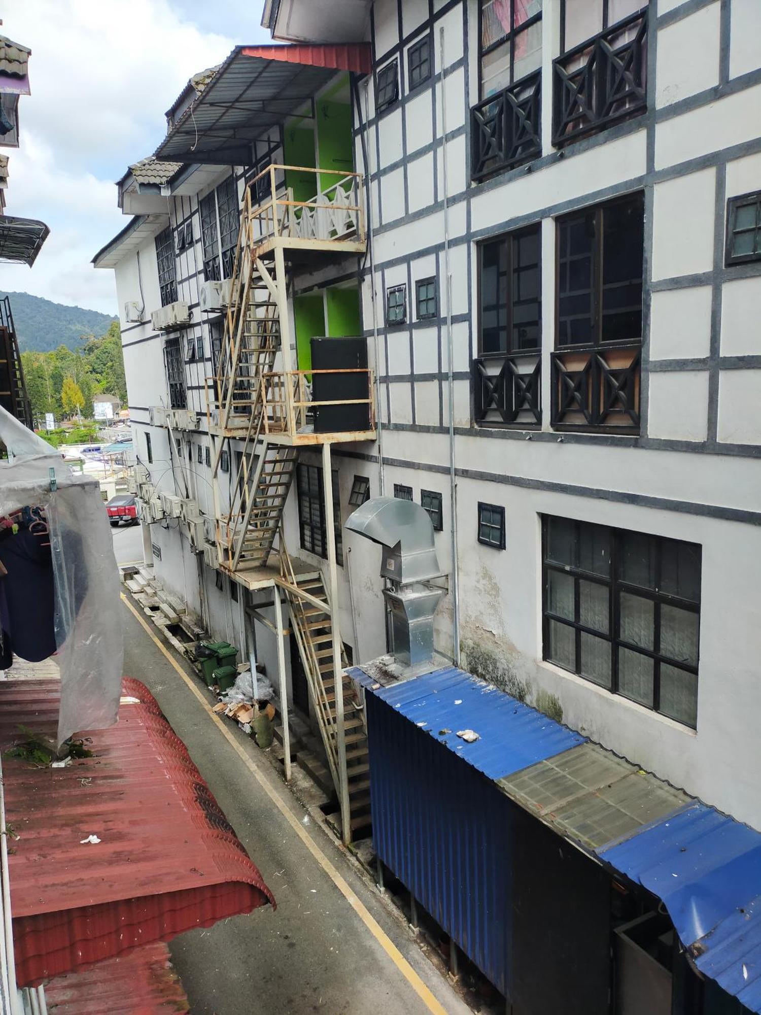 Netasha Holiday Inn Tanah Rata Esterno foto