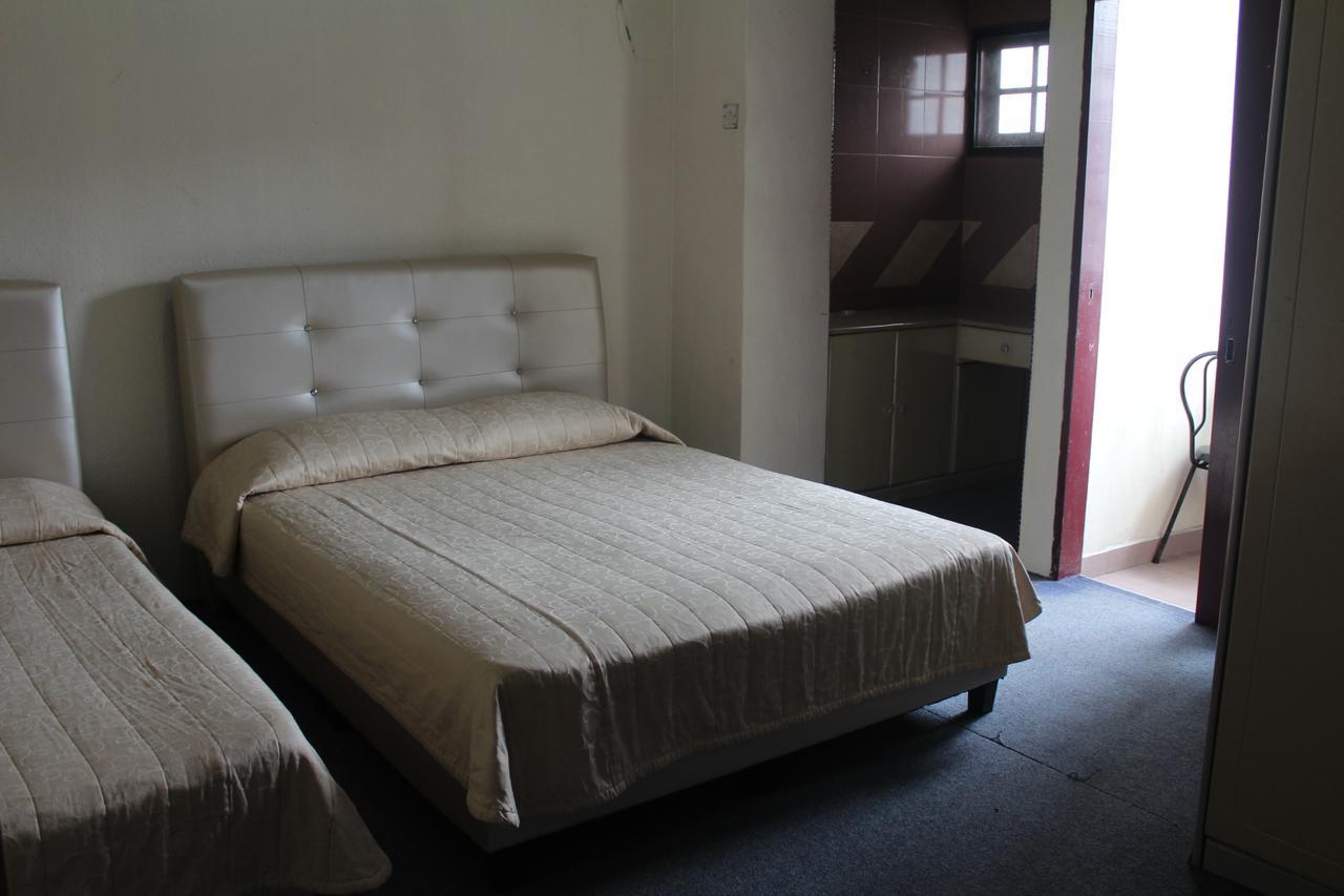 Netasha Holiday Inn Tanah Rata Esterno foto