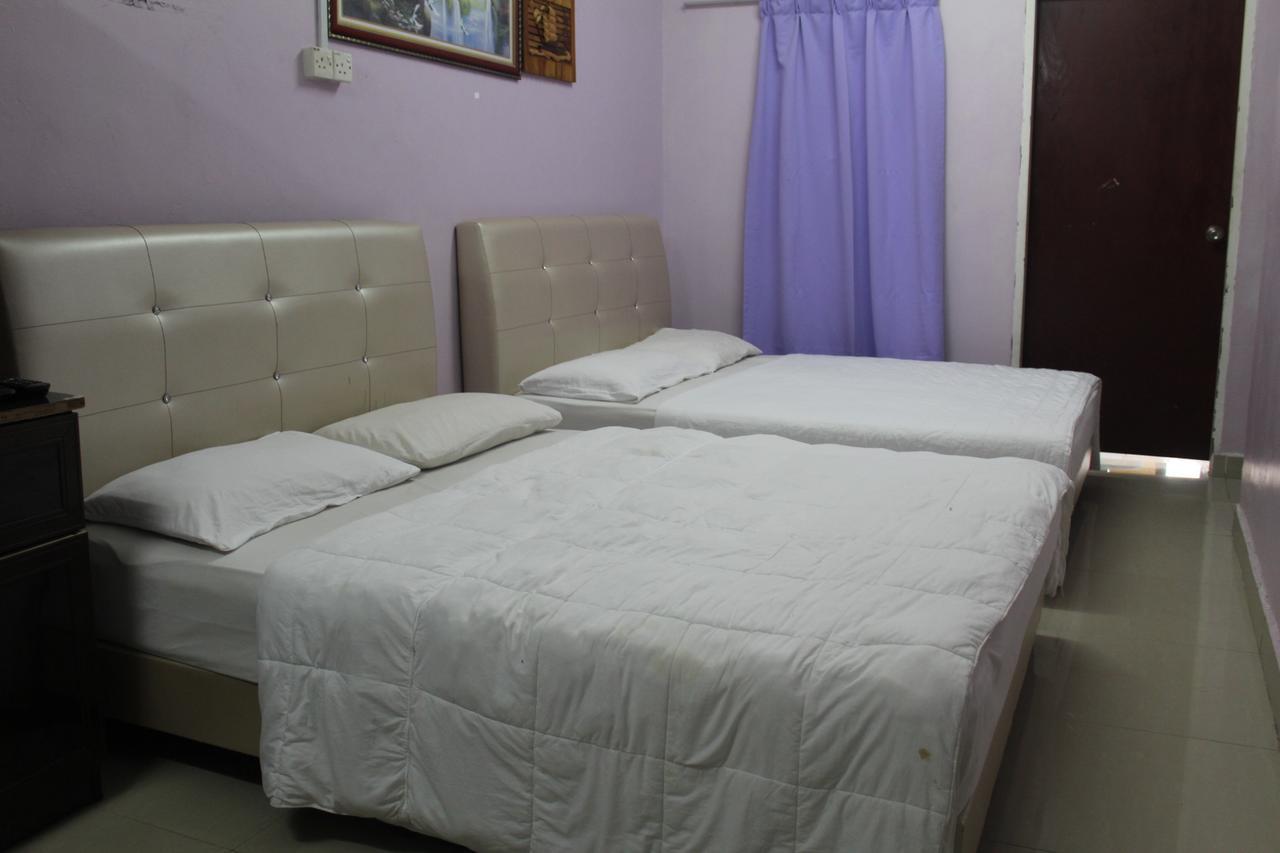 Netasha Holiday Inn Tanah Rata Esterno foto